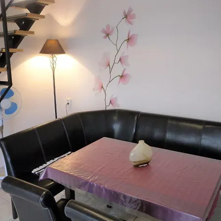 In - Balaton 38001 *