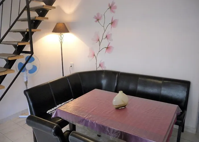 In - Balaton 38001 *